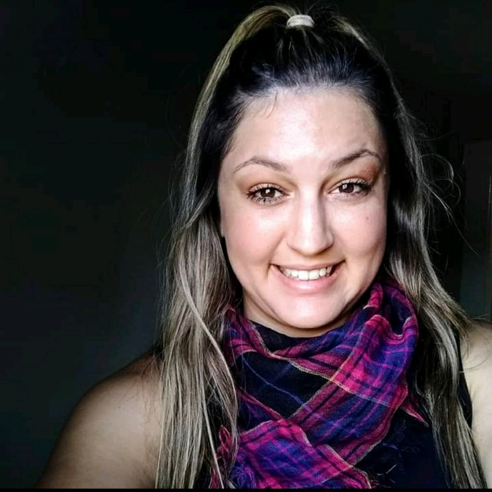Meet your Posher, Caitlyn